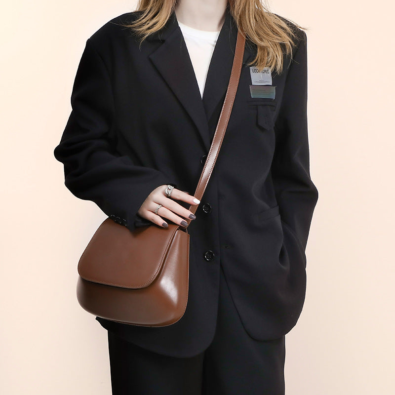The Sienna Saddle Bag – Vegan Leather Crossbody