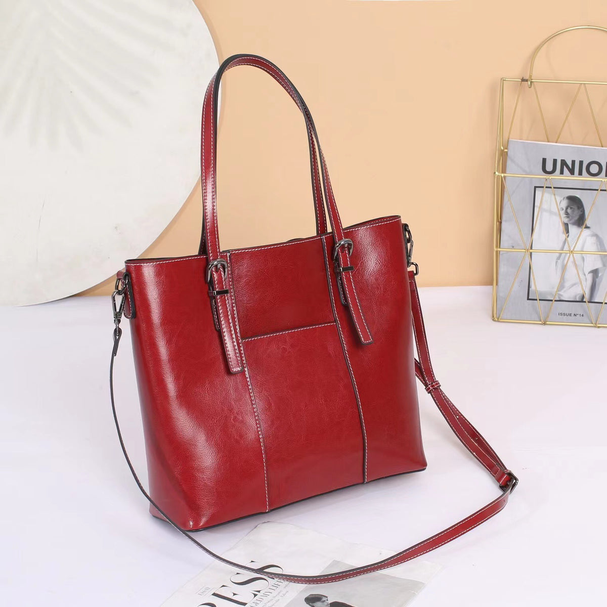 Margot tote wine red